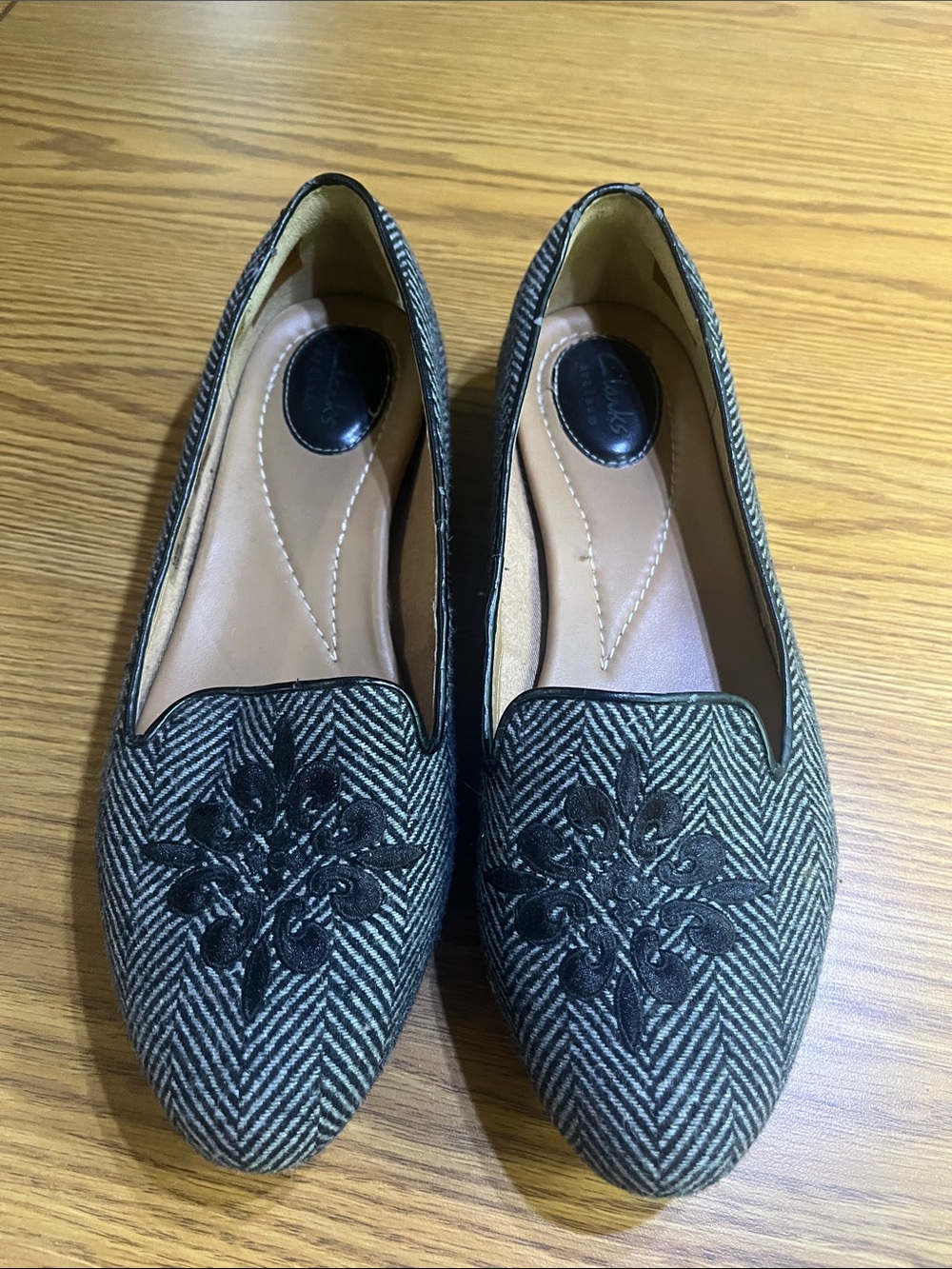 Clarks Artisan wool blend slip on flats size 6D